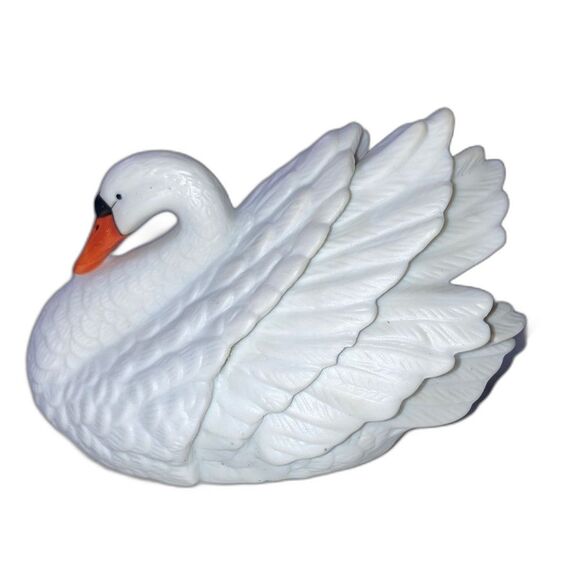 ROYAL HERITAGE The Regal Swan Figurine Porcelain Bisque Hand Painted 3.5 inches - Picture 1 of 9